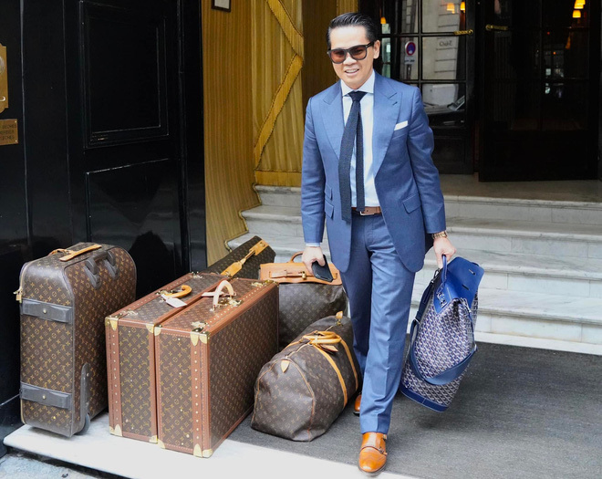 Ngoài tính năng đựng đồ, chiếc túi Louis Vuitton còn có tính năng thể hiện địa vị xã hội